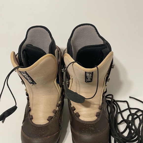 Burton Moto Snowboarding Boots- Women’s size 6 - Picture 5 of 15